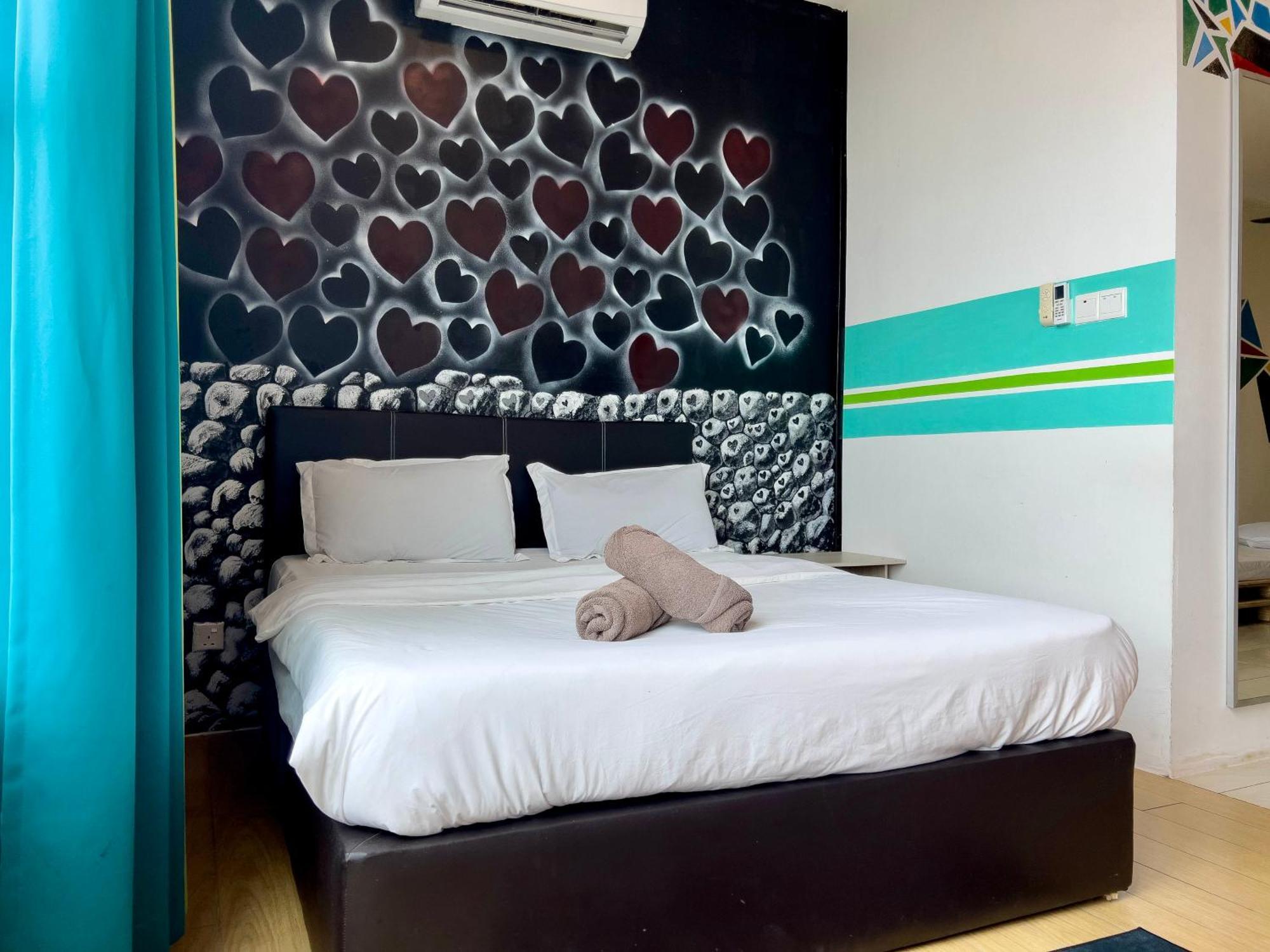 Hush Inn At Itcc Manhattan Suites Kota Kinabalu Exterior photo