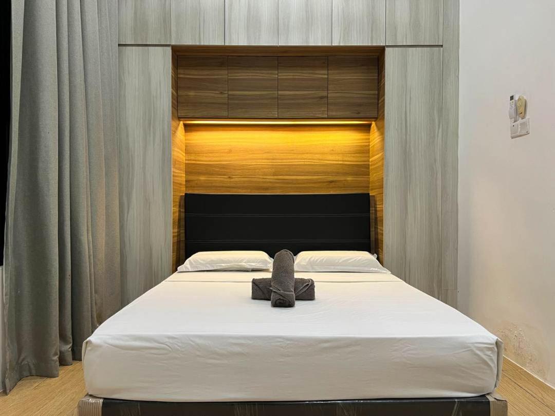 Hush Inn At Itcc Manhattan Suites Kota Kinabalu Exterior photo